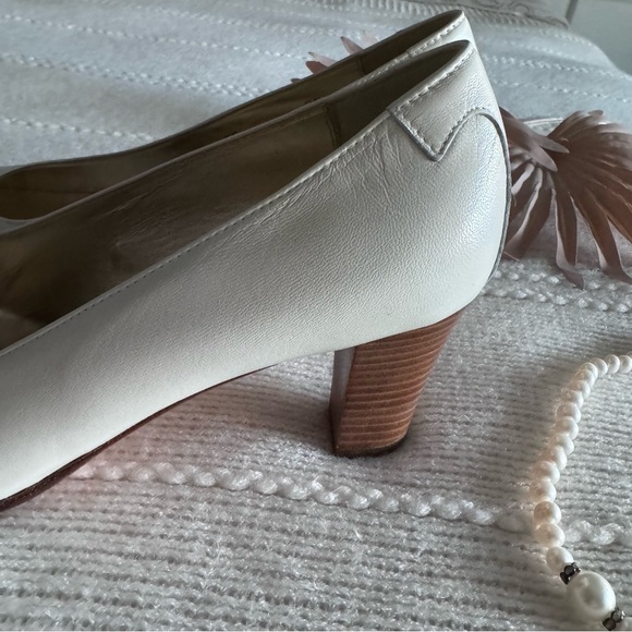 Taryn Rose Cream All Leather Block Heel Pumps Size Euro 39.5 Us 9 - Picture 6 of 16